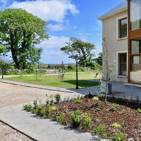 Island View Luxury Apartment Clifden Buitenkant foto
